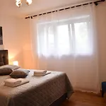 Tasha's Lejlighed