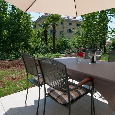 Tasha's 奥帕提亚